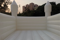 Λευκό φουσκωτό κάστρο γάμου 13 ποδών X 11,5 ποδιών X 10 ποδιών Υπαίθριο πάρτι για ενήλικες