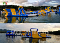 Τα γιγαντιαία διογκώσιμα επιπλέοντα παιχνίδια πάρκων θερινού υπαίθρια aqua πάρκων νερού αθλητικά ταξινομούν 30*25 μ