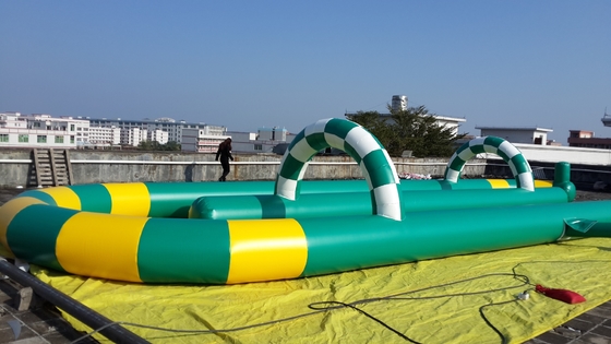 Εξωτερική φουσκωτή πίστα Go Kart Ελκυστική φουσκωτή πίστα για αυτοκίνητα