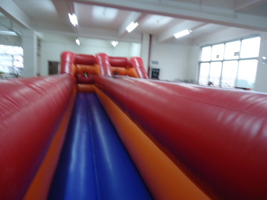 Εξωτερικό φουσκωτό Bungee Run παιχνίδι για δύο άτομα Challenge Race Διπλές λωρίδες Διαδραστικά φουσκωτά παιχνίδια