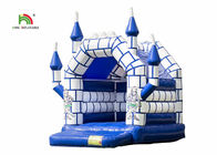 Μπλε άσπρος εμπορικός αέρας παιδιών που πηδά τα διογκώσιμα παιχνίδια του Castle με τη στέγη