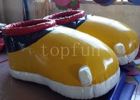 Κίτρινα διογκώσιμα παπούτσια PVC για το ενδιαφέρον διογκώσιμο γήπεδο ποδοσφαίρου φυλών περπατήματος